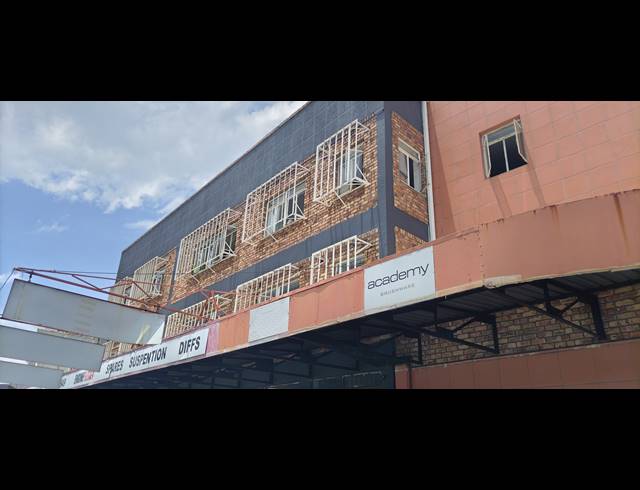 1,802M² BUILDING FOR SALE IN SONHEUWEL